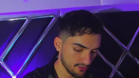 Alek online show from 09.19.25