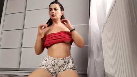 Snapshot of aleksafalii chatting on 11.26.25 aleksafalii online show from 11.26.25