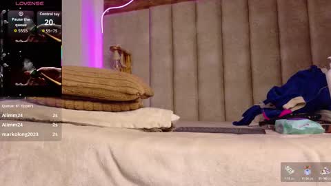 Snapshot of alektra_bryce chatting on 09.15.25 alektra_bryce online show from 09.15.25