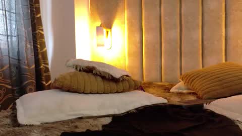 Snapshot of alektra_bryce chatting on 09.24.25 alektra_bryce online show from 09.24.25