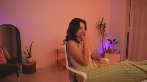 Snapshot of alemaniababe chatting on 02.07.25 Ale online show from 02.07.25