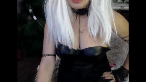 Luly online show from 12.23.24