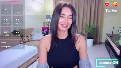 Snapshot of alenacoplan chatting on 11.24.25 AlenaCoplan online show from 11.24.25