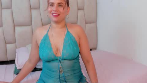 Snapshot of alennax chatting on 02.02.26 alennax online show from 02.02.26