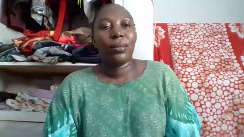 Snapshot of alesha_ chatting on 11.01.25 Noreen Kennth and Emilly online show from 11.01.25