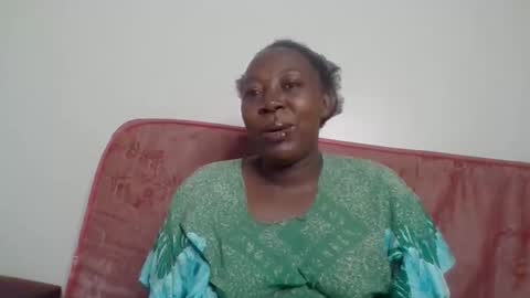 Snapshot of alesha_ chatting on 11.16.25 Noreen Kennth and Emilly online show from 11.16.25