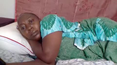 Snapshot of alesha_ chatting on 11.16.25 Noreen Kennth and Emilly online show from 11.16.25