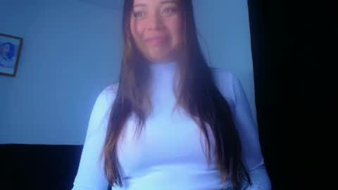 QUEEN OFF MILk  IM BACK  15 NOV online show from 03.01.25