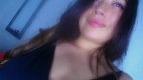 QUEEN OFF MILk  IM BACK  15 NOV online show from 09.17.25