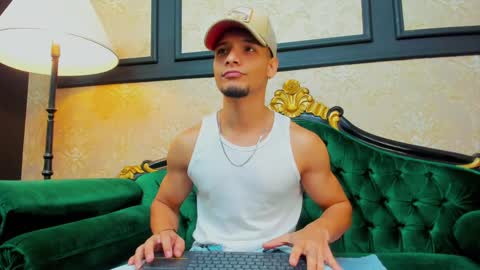 Alessandro King online show from 02.05.25