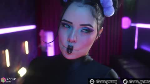 Alessa Goreng online show from 12.17.24