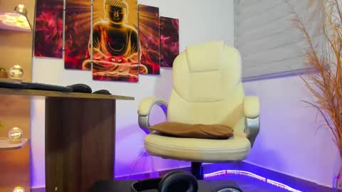 ALESSANDRO  WYE online show from 12.18.24