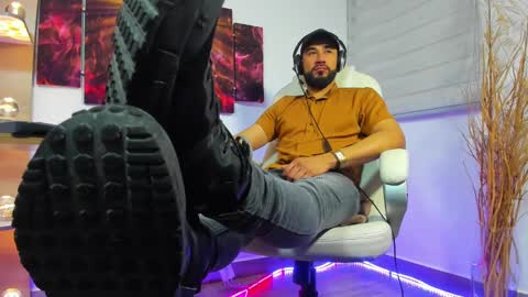 ALESSANDRO  WYE online show from 01.03.25