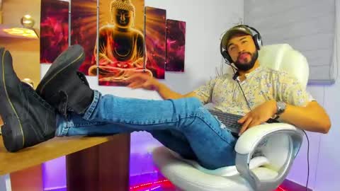 ALESSANDRO  WYE online show from 01.18.25