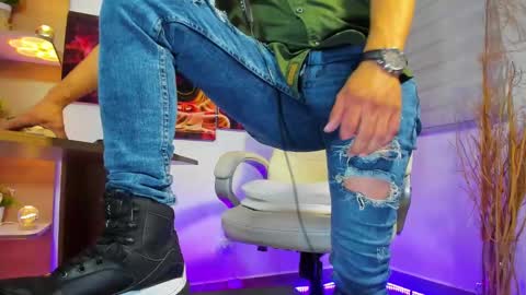 ALESSANDRO  WYE online show from 01.20.25