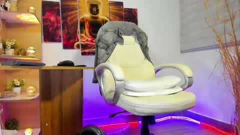 ALESSANDRO  WYE online show from 01.30.25