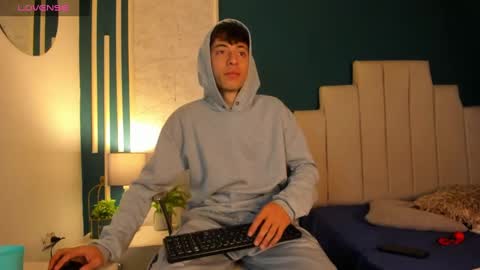 Alessandro Dybala online show from 12.18.24