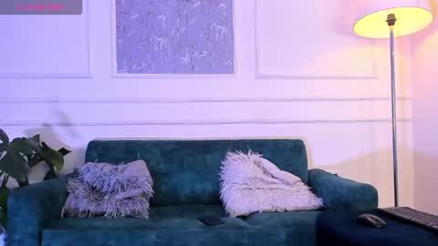 Alessandro Dybala online show from 10.18.25