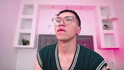 Alessandro  online show from 11.04.25