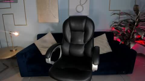 ALESSA ROMERO  online show from 01.04.25