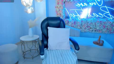 ALESSA ROMERO  online show from 01.07.26