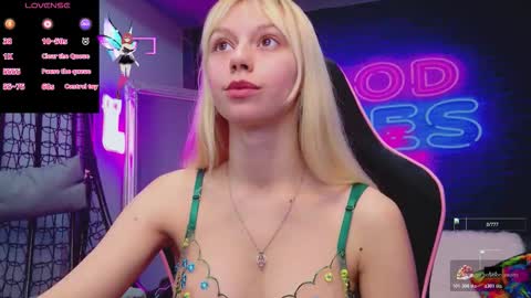 alessiacroft online show from 10.24.25