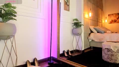 Alessia online show from 02.25.25