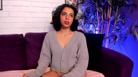 Snapshot of alessiia__ chatting on 10.05.25 alessiia__ online show from 10.05.25