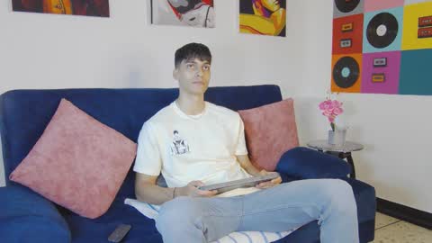 Alessio online show from 11.21.25