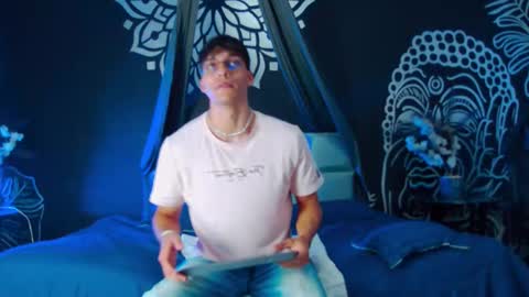 Alessio online show from 12.22.25