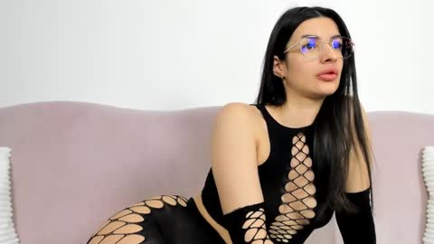 Snapshot of alessyaaa chatting on 02.09.25 Ale online show from 02.09.25