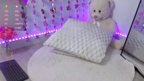 Snapshot of alessyaaa chatting on 02.05.26 Ale online show from 02.05.26