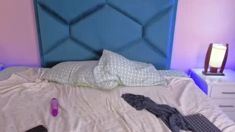 AleSweett online show from 04.16.26