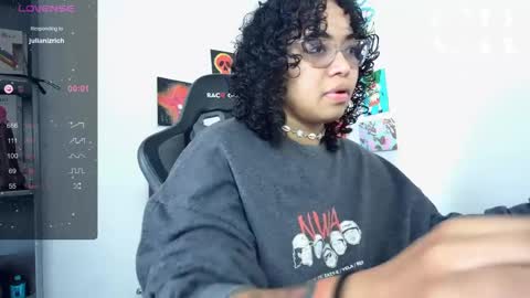 Snapshot of alesyahampton chatting on 09.19.25 Crespa Ruidosa online show from 09.19.25