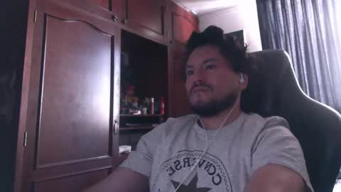 Snapshot of alevil_97 chatting on 05.19.26 Alejo online show from 05.19.26