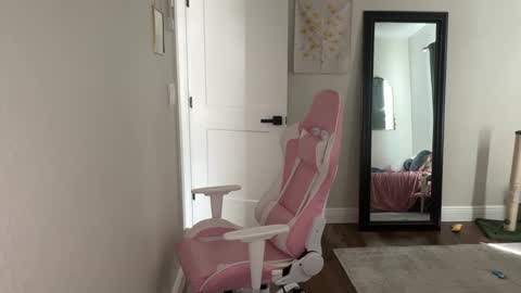 Snapshot of alex499990 chatting on 10.26.25 alex online show from 10.26.25