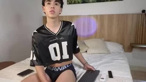 alex online show from 10.19.25