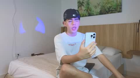 alex online show from 10.28.25