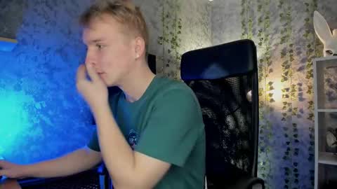 Snapshot of alex__sweet chatting on 10.05.25 your Alex online show from 10.05.25