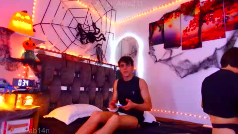 sneider online show from 10.17.25