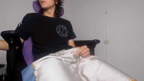 Snapshot of alex_connorr chatting on 06.09.26 alex_connorr online show from 06.09.26
