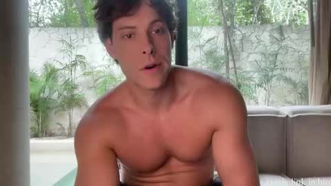 Snapshot of alex_islive chatting on 06.01.26 Alex Stone online show from 06.01.26