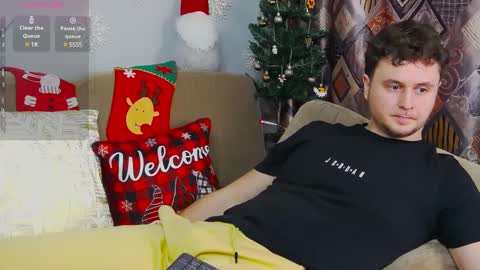 Snapshot of alex_onelove chatting on 12.30.24 Alex online show from 12.30.24