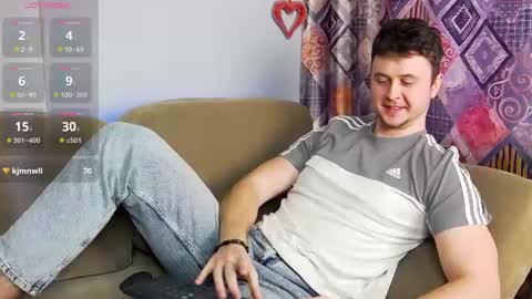 Snapshot of alex_onelove chatting on 02.20.25 Alex online show from 02.20.25