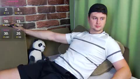 Snapshot of alex_onelove chatting on 10.20.25 Alex online show from 10.20.25