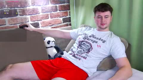 Snapshot of alex_onelove chatting on 11.12.25 Alex online show from 11.12.25