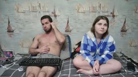 Alex and Sarah online show from 11.04.25