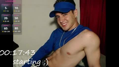 Snapshot of alex_smith0 chatting on 12.01.24 online show from 12.01.24