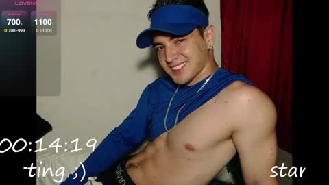 Snapshot of alex_smith0 chatting on 01.12.25 online show from 01.12.25