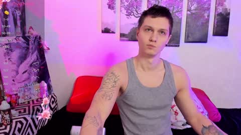 Alex WandHot online show from 12.23.24